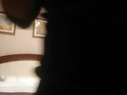 单位领导KTV包房给单位的漂亮大美女下药带到包房迷奸