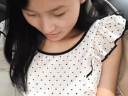 搭车的潜规则惨遭失身之痛抓着电线杆一顿艹再到车里无套内射相当刺激