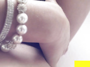 性感金发少女勾引服务员来操她湿润的小穴