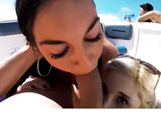 富二代约四位嫩模开船出海激情船震好嗨皮