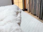 《专啪学生妹》湖南口吃哥带着情趣内衣约炮颜值大学生美眉开房啪啪妹子逼毛性感很有撸点