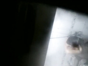 城中村出租屋窗臺上手機拍攝到的幾個白領小姐姐衛生間裏沐浴更衣 雪白肌膚堅挺美乳看得讓人欲火焚身 720P高清原版