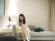 高端外围美女大长腿吊带黑丝袜高难度倒立深喉