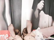 清纯可爱美臀眼镜妹翘起大屁，肛塞爆菊花