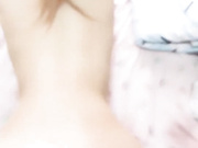 苗条妹子手指捅逼逼口交舔硬自己动后入抽插