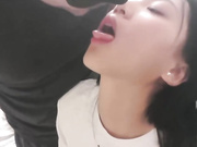 最新流出推特留学生『刘玥』与老外摄影师浪漫舌吻性爱 互换唾液大量顔射