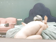 无情的屌23岁四川小美女重金酒店来一发01