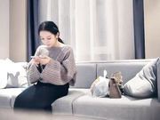 小天深夜少妇啪啪近距离拍摄沙发上操站立后入